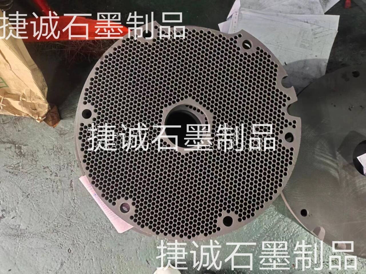 硬質(zhì)合金石墨盤，石墨盤，刀具燒結(jié)石墨盤，石墨盤加工，銅管燒結(jié)石墨盤，燒結(jié)石墨盤，石墨盤加工廠，石墨盤生產(chǎn)廠家，石墨盤廠家