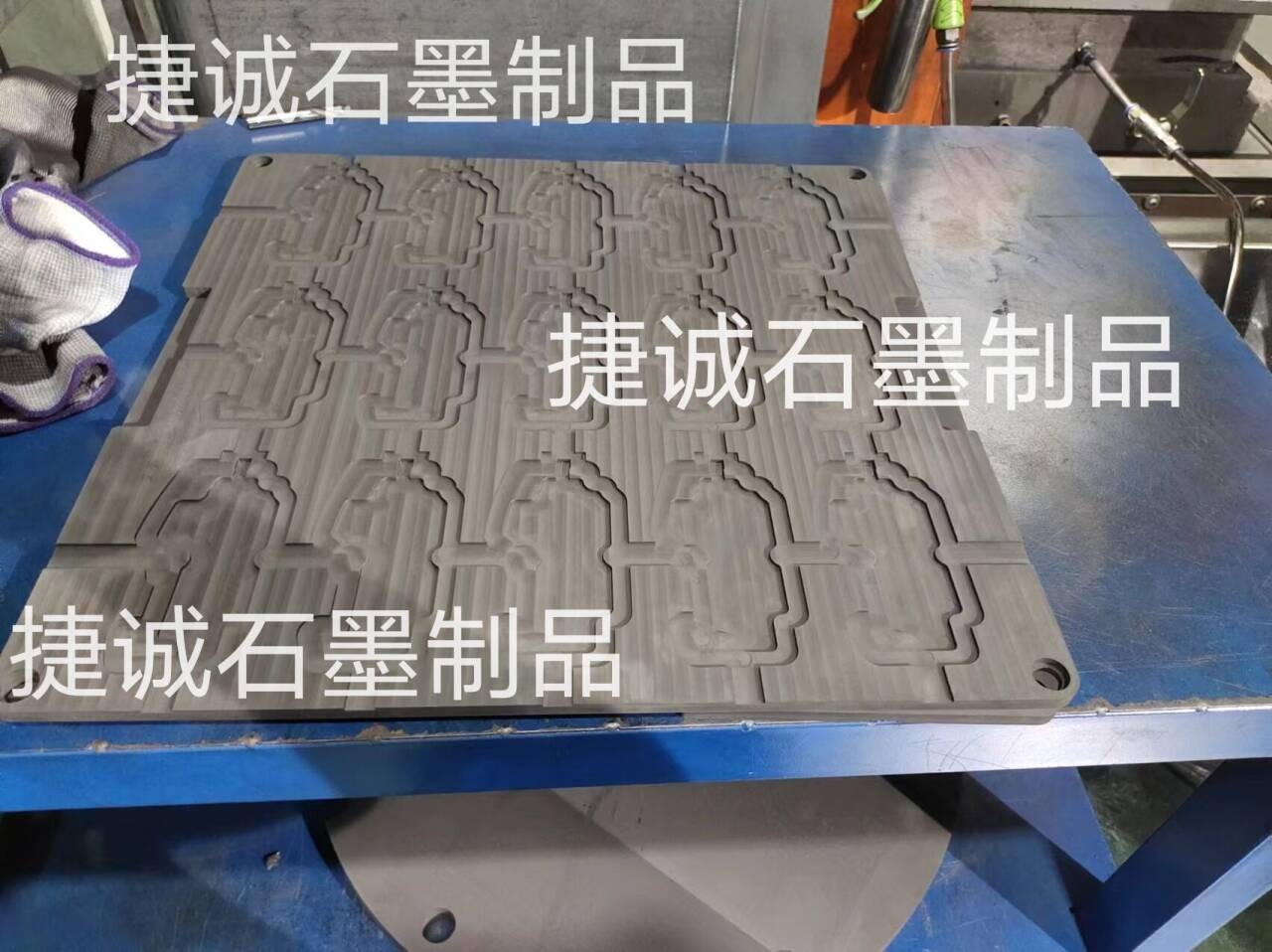 VC散熱模具，擴(kuò)散焊接超薄VC石墨治具，VC石墨模具，VC擴(kuò)散焊接石墨治具，石墨模具，石墨模具生產(chǎn)廠家